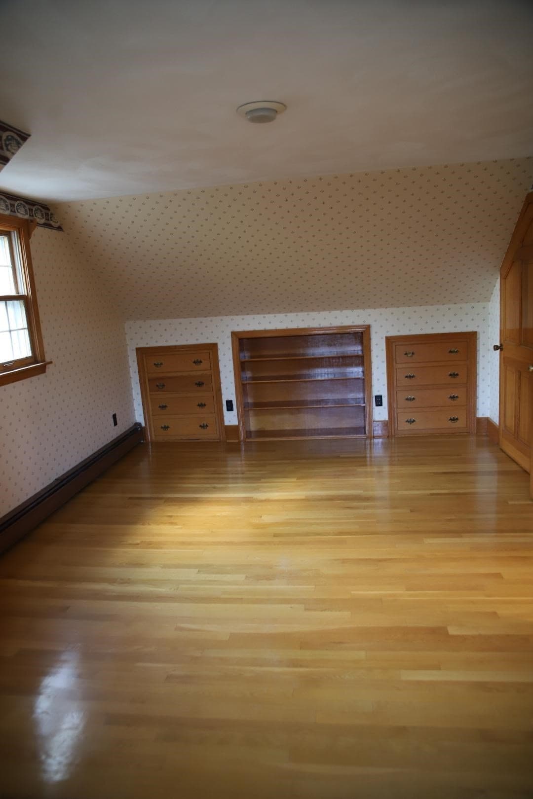 Single Family Residence at 6 Edgewood Ln, Mattapoisett MA 02739, Mattapoisett, photo 6 of 15