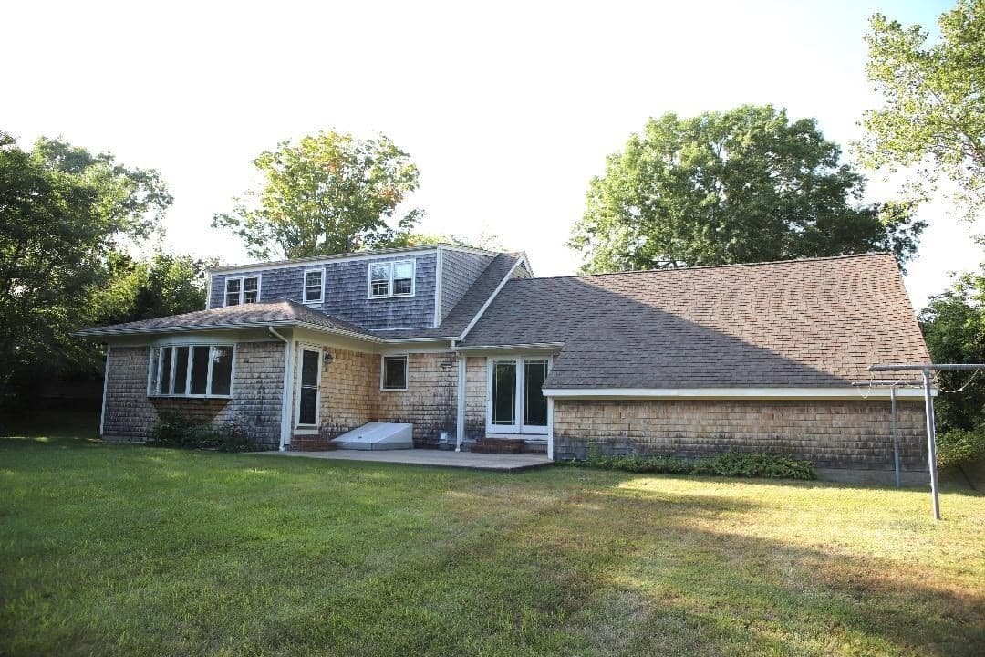 Single Family Residence at 6 Edgewood Ln, Mattapoisett MA 02739, Mattapoisett, photo 4 of 15