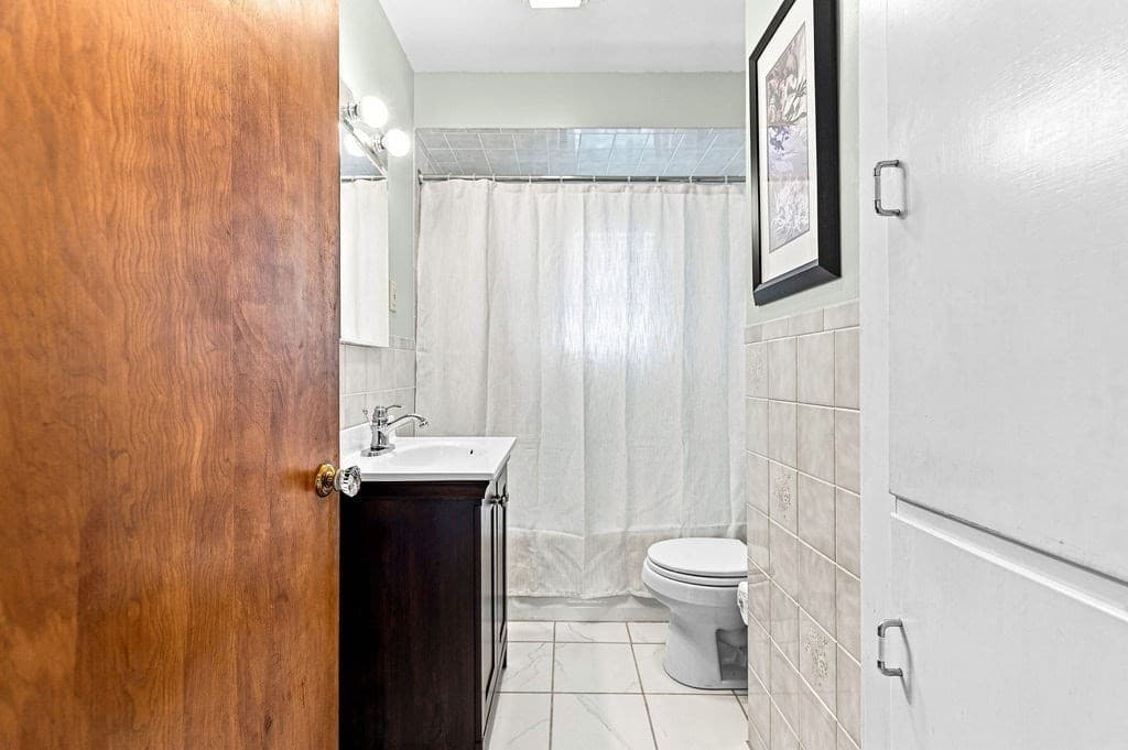 Single Family Residence at 5 Brewster St, New Bedford MA 02745, New Bedford, photo 17 of 32