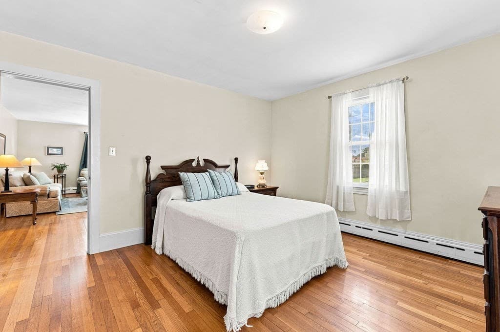Single Family Residence at 5 Brewster St, New Bedford MA 02745, New Bedford, photo 12 of 32