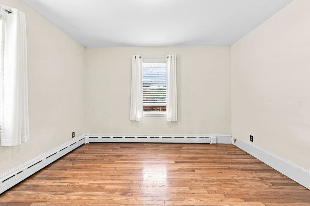 Single Family Residence at 5 Brewster St, New Bedford MA 02745, New Bedford, photo 15 of 32