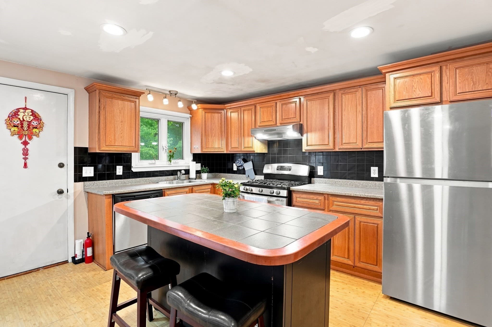 Single Family Residence at 116 Kensington St, Braintree MA 02184, Braintree, photo 6 of 40