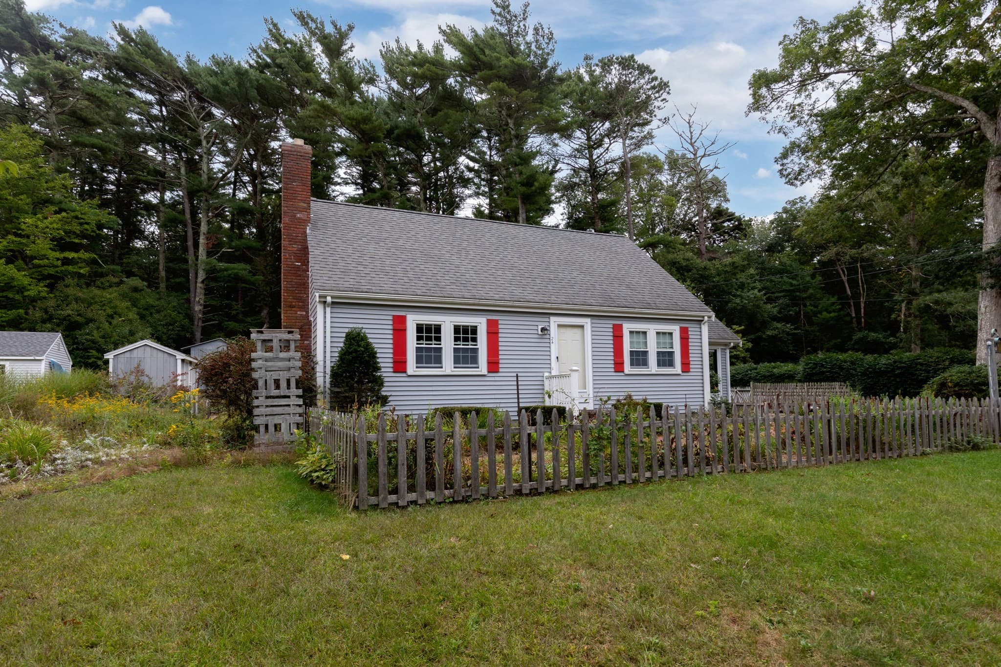 Single Family Residence at 24 Fresh Pond Cir, Plymouth MA 02360, Plymouth, photo 2 of 37