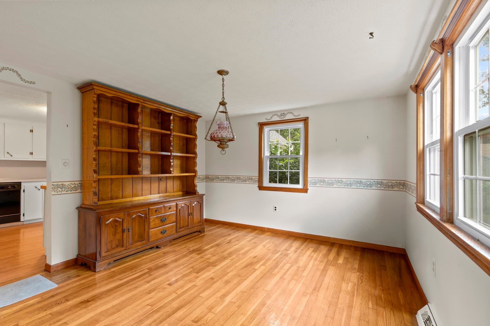 Single Family Residence at 24 Fresh Pond Cir, Plymouth MA 02360, Plymouth, photo 10 of 37