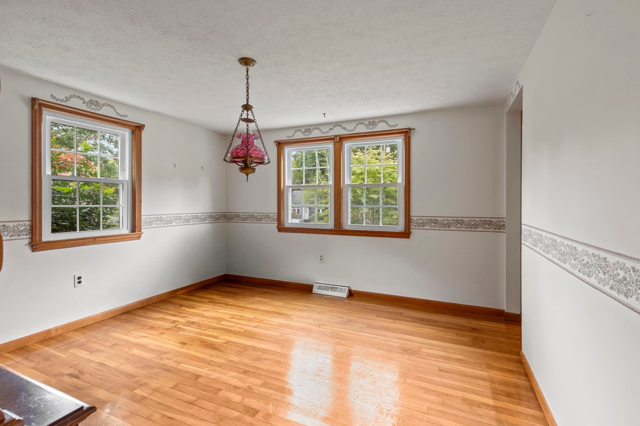 Single Family Residence at 24 Fresh Pond Cir, Plymouth MA 02360, Plymouth, photo 11 of 37