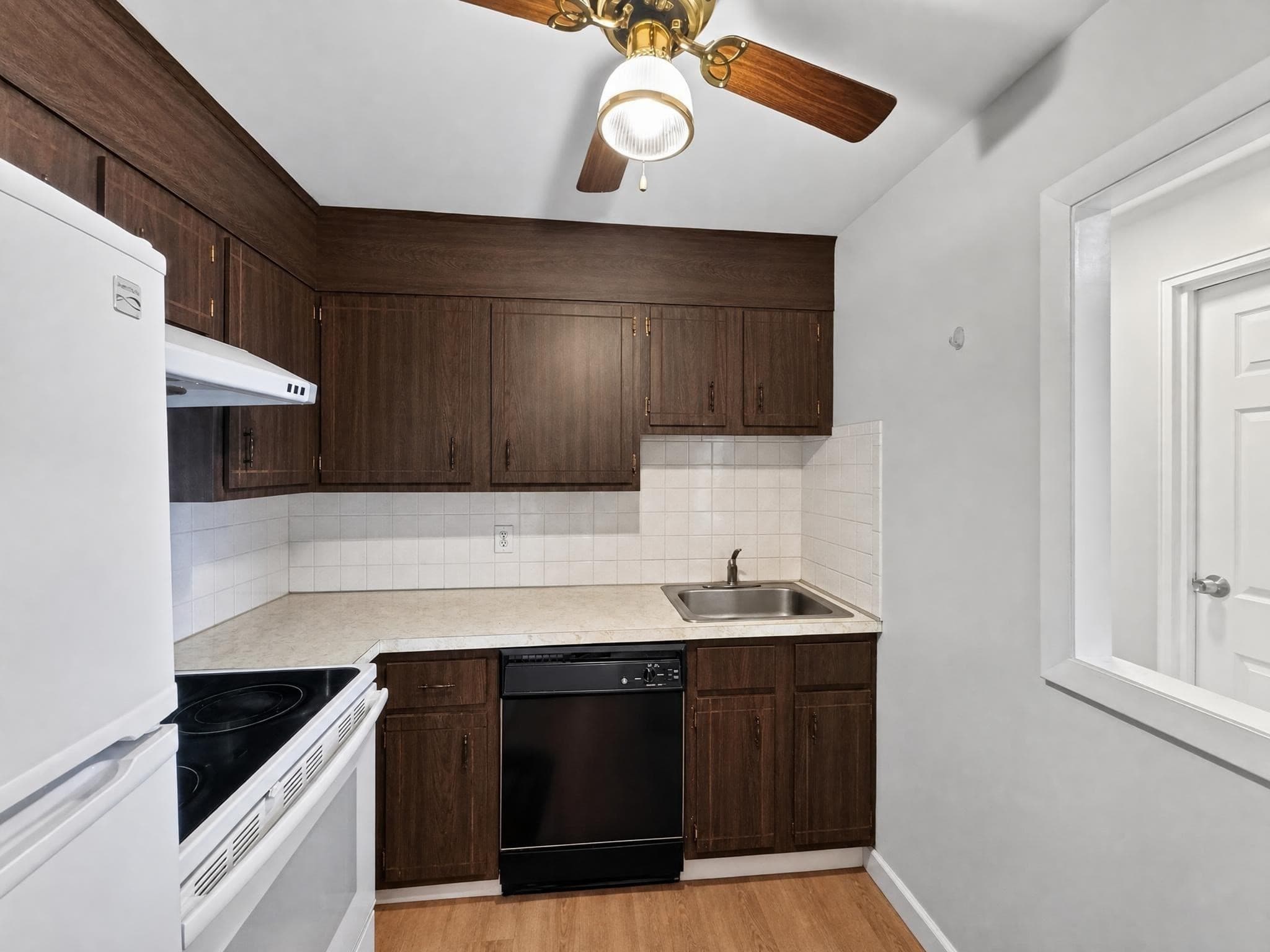 Condominium at 100 Grand View Ave # 7B, Quincy MA 02170, Quincy, photo 14 of 30