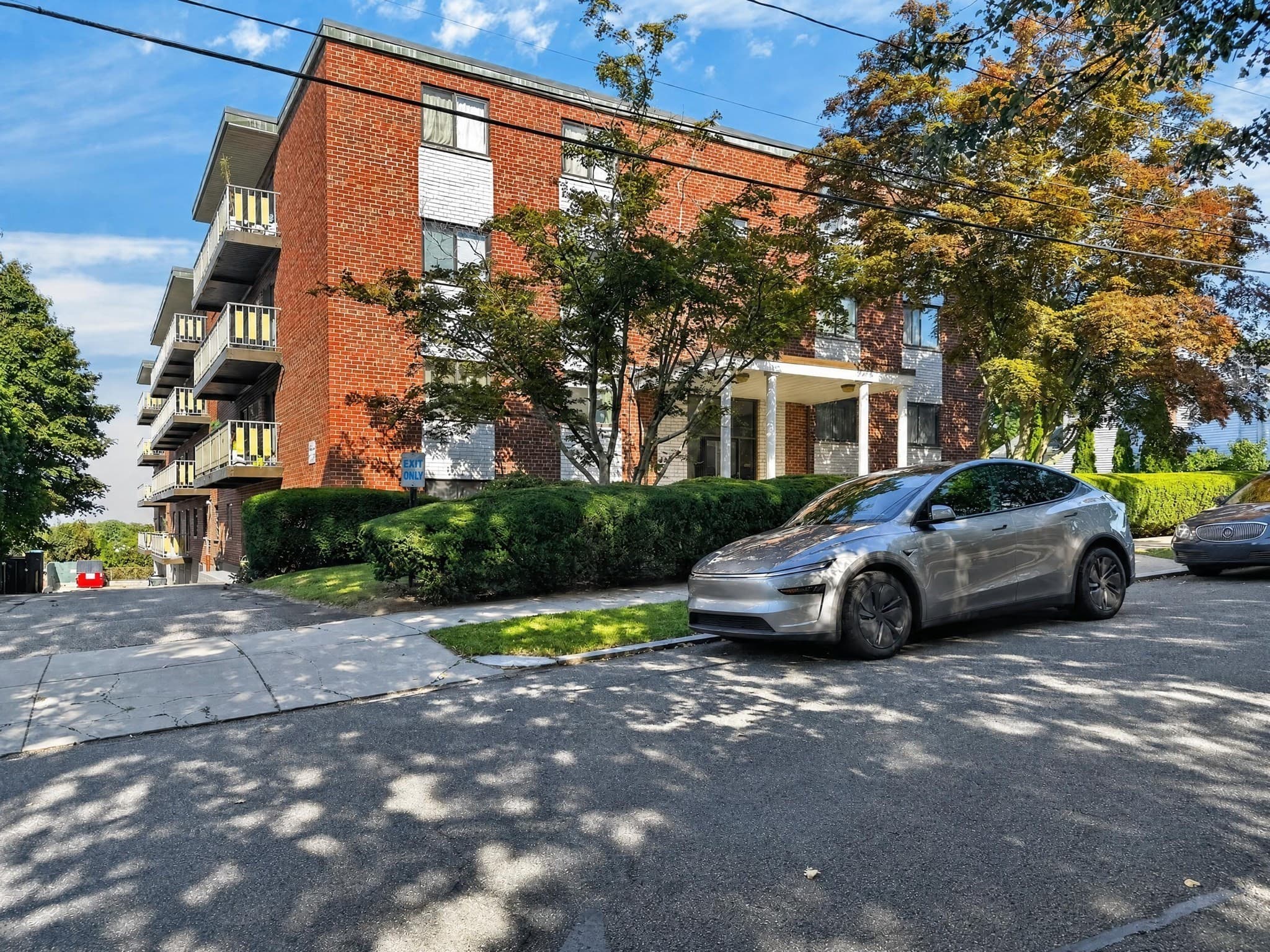 Condominium at 100 Grand View Ave # 7B, Quincy MA 02170, Quincy, photo 29 of 30