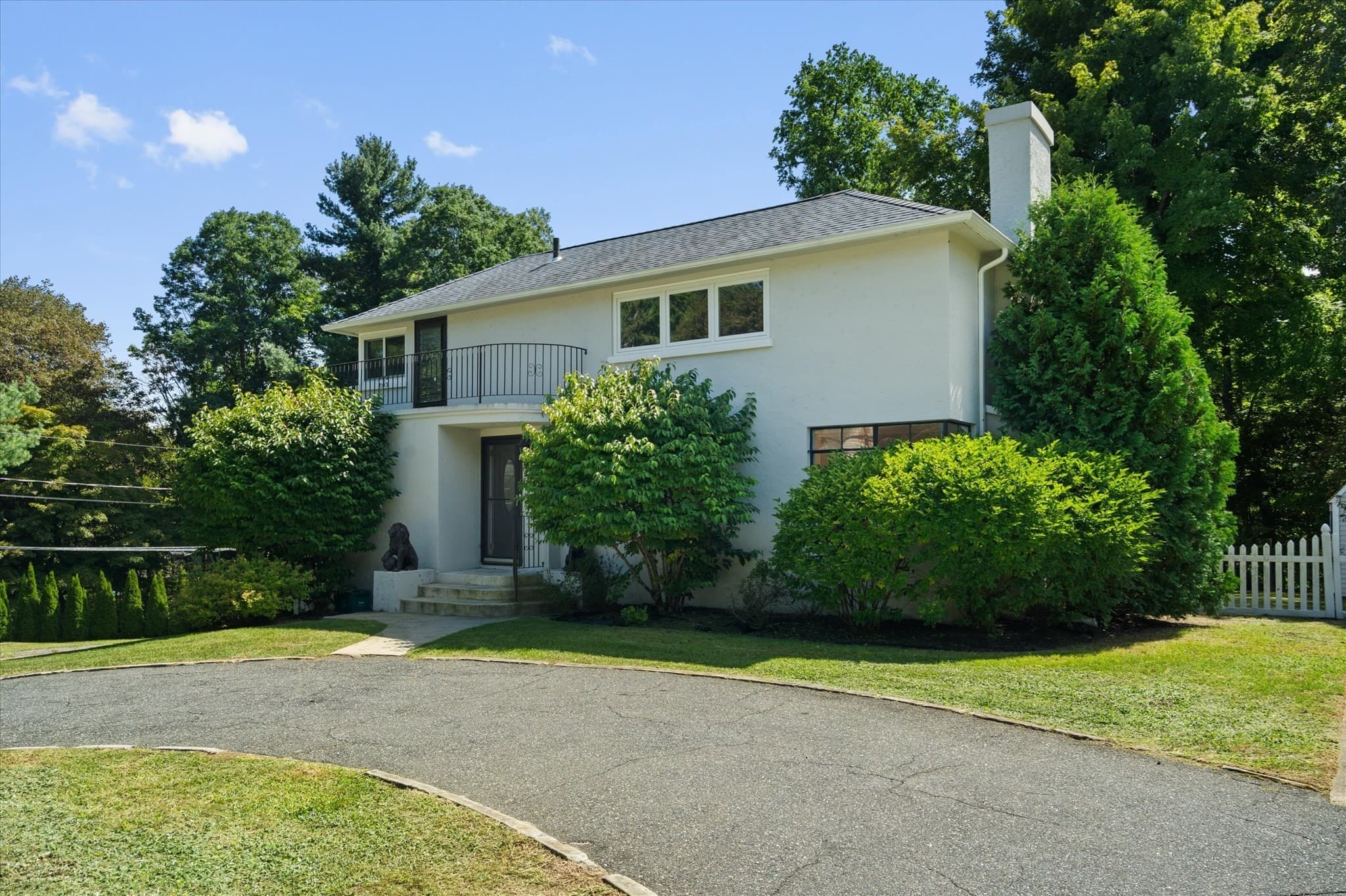 Single Family Residence at 270 Moreland St, Worcester MA 01609, Worcester, photo 2 of 42