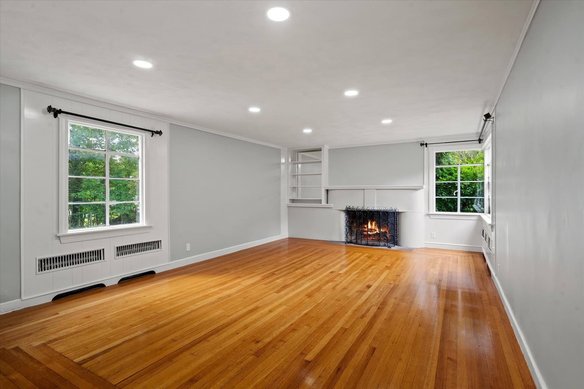 Single Family Residence at 270 Moreland St, Worcester MA 01609, Worcester, photo 13 of 42
