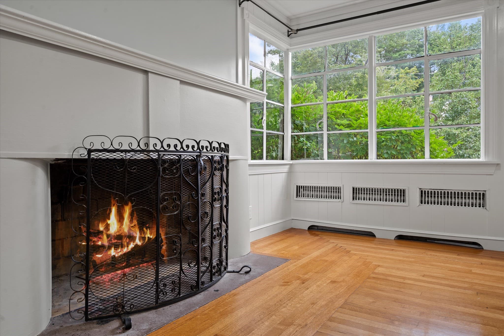 Single Family Residence at 270 Moreland St, Worcester MA 01609, Worcester, photo 12 of 42