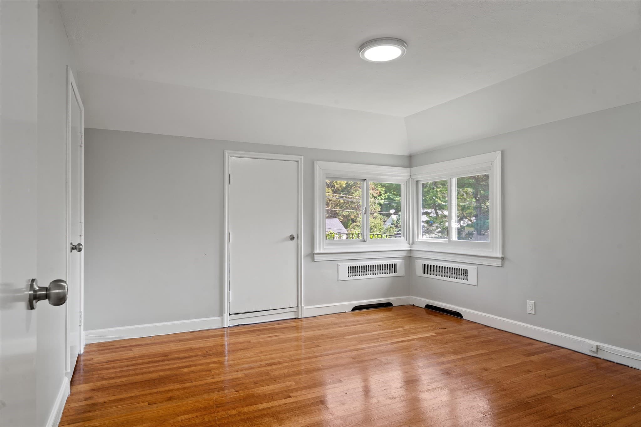 Single Family Residence at 270 Moreland St, Worcester MA 01609, Worcester, photo 26 of 42
