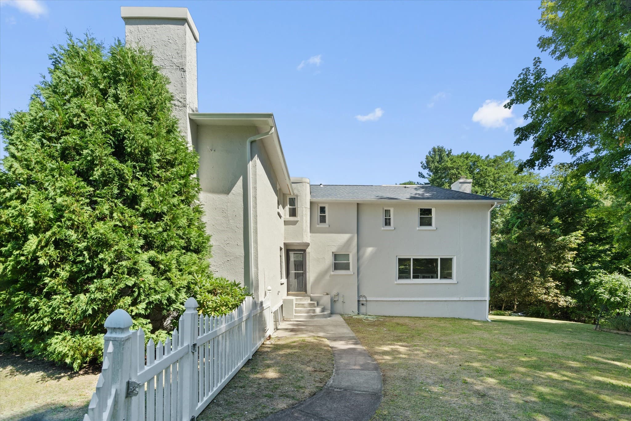 Single Family Residence at 270 Moreland St, Worcester MA 01609, Worcester, photo 35 of 42
