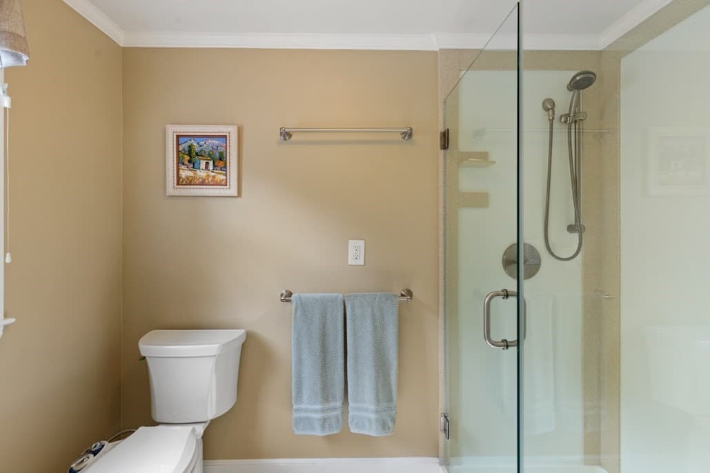 Single Family Residence at 24 Edgemere Rd, Lynnfield MA 01940, Lynnfield, photo 26 of 42