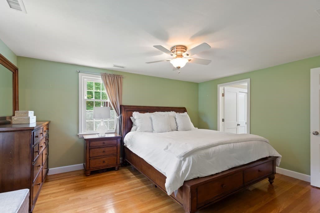 Single Family Residence at 24 Edgemere Rd, Lynnfield MA 01940, Lynnfield, photo 24 of 42