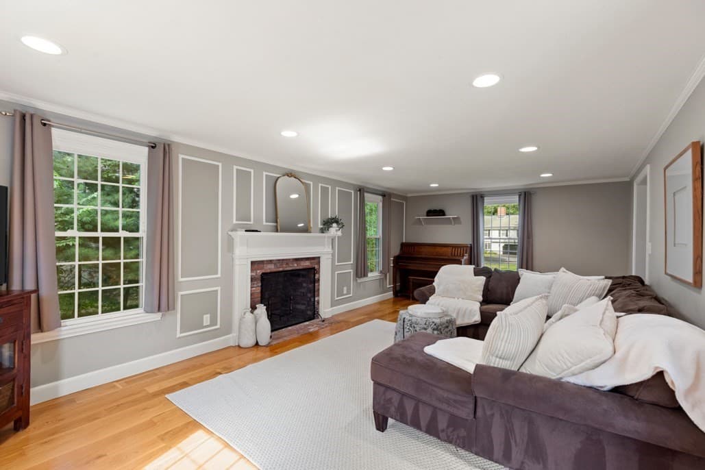 Single Family Residence at 24 Edgemere Rd, Lynnfield MA 01940, Lynnfield, photo 11 of 42