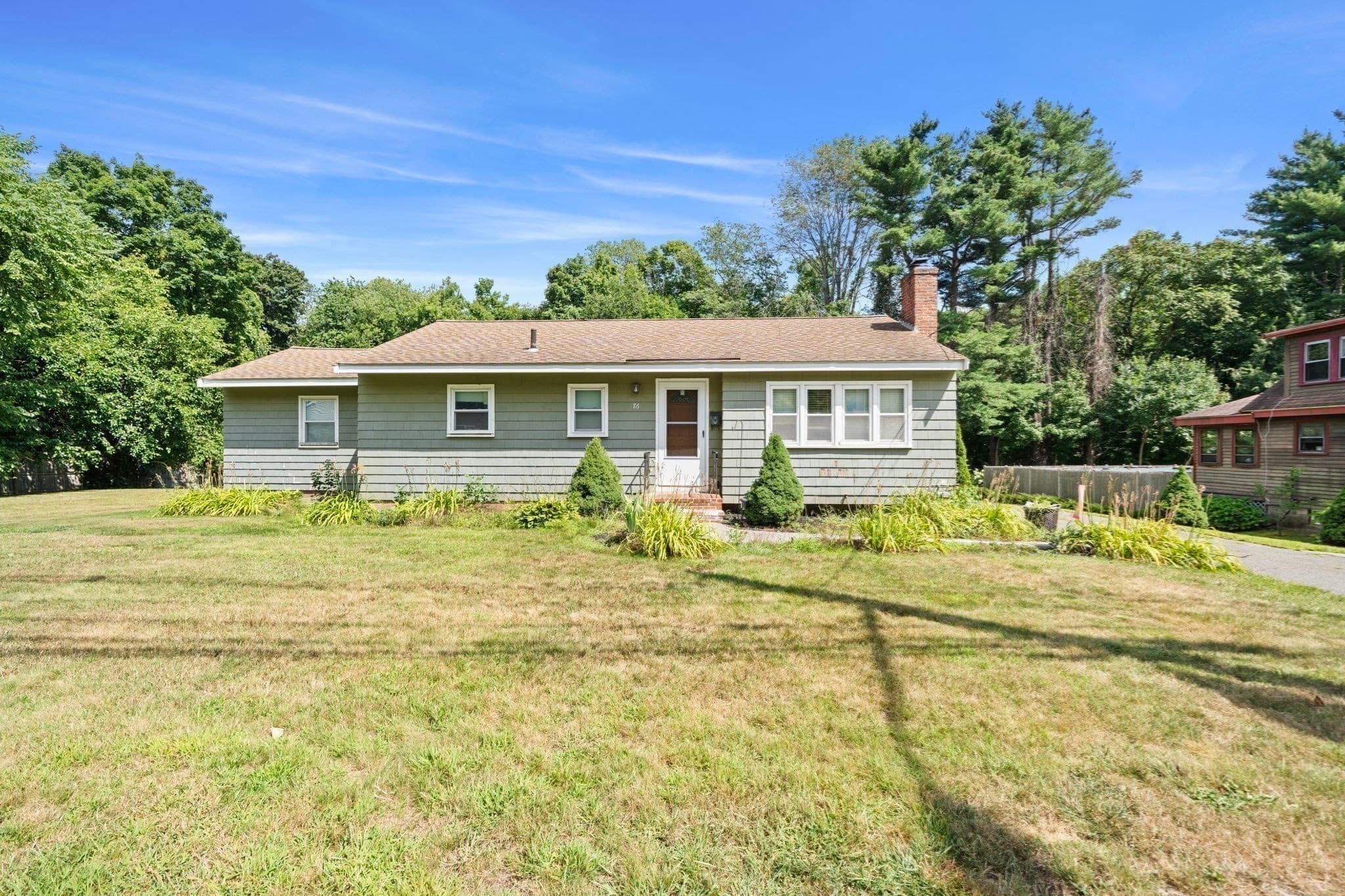 76 Central St, Georgetown MA 01833