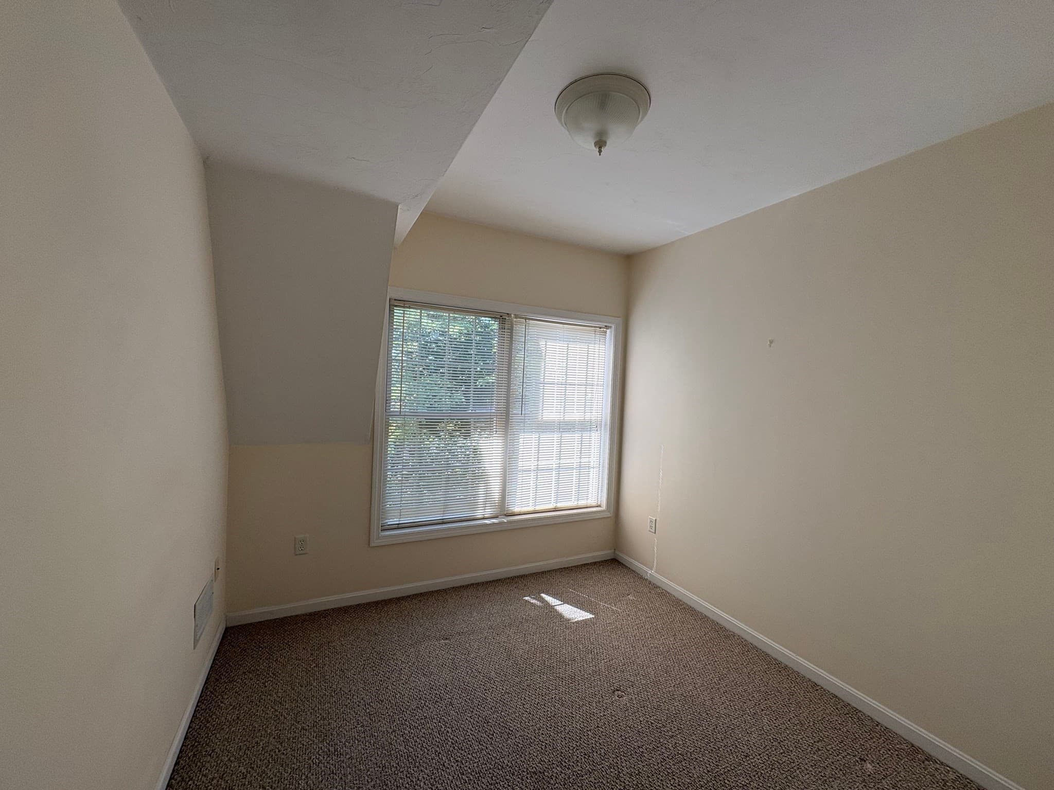 Condominium at 50 Adams St # 109, Worcester MA 01604, Worcester, photo 8 of 16