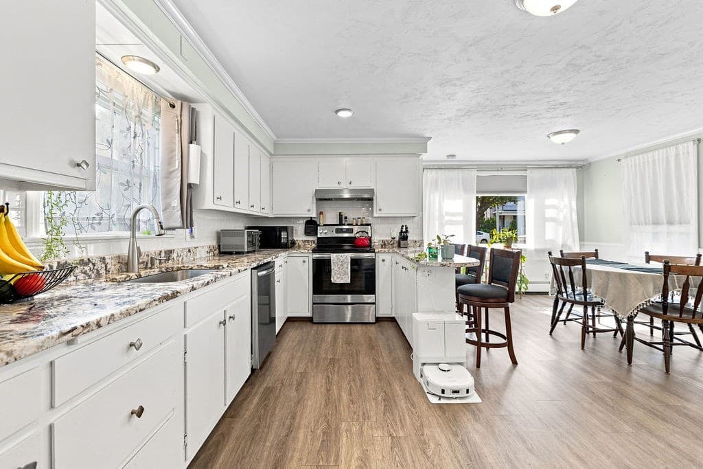 Single Family Residence at 12 Waverly St, Taunton MA 02780, photo 10 of 26