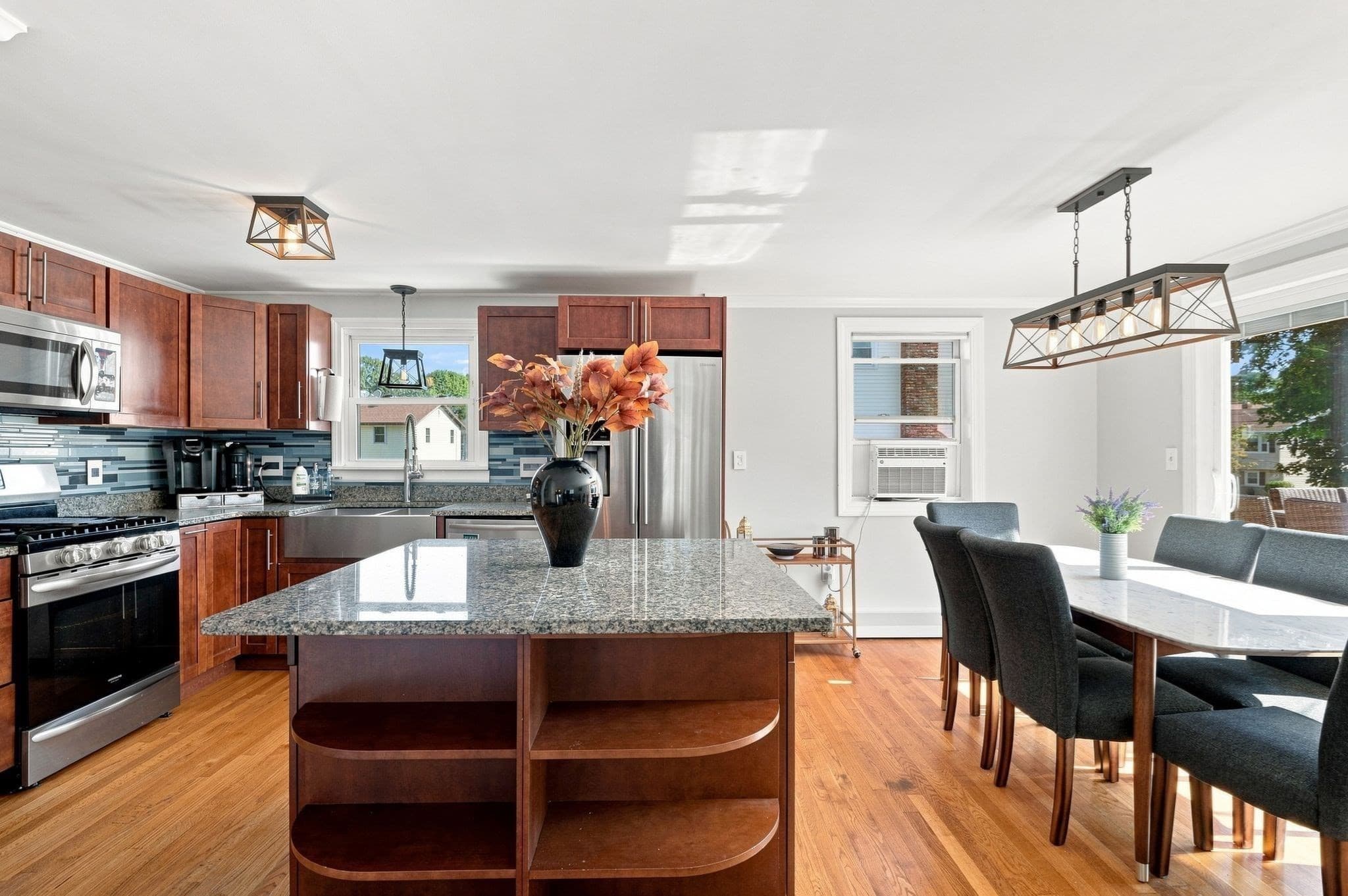 Single Family Residence at 33 Buena Vista Ave, Salem MA 01970, Salem, photo 11 of 36