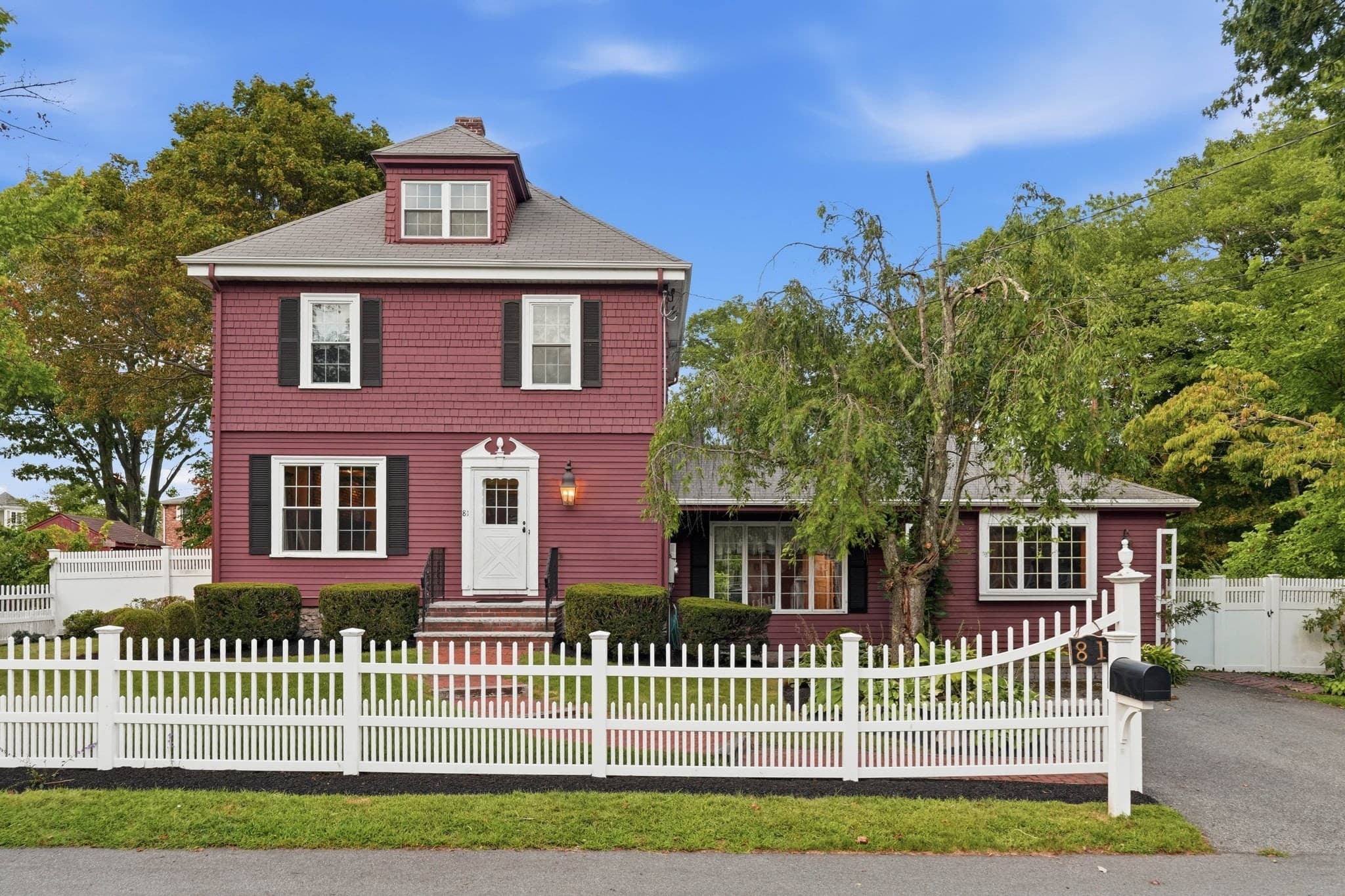 81 Ware St, Dedham MA 02026