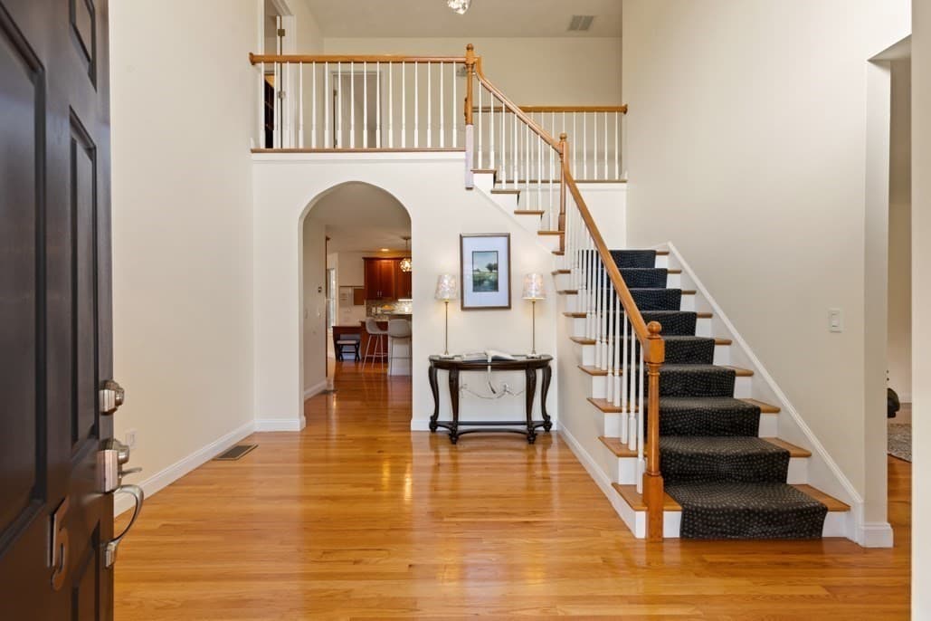 Single Family Residence at 5 Green Meadow Dr, Lynnfield MA 01940, Lynnfield, photo 6 of 42
