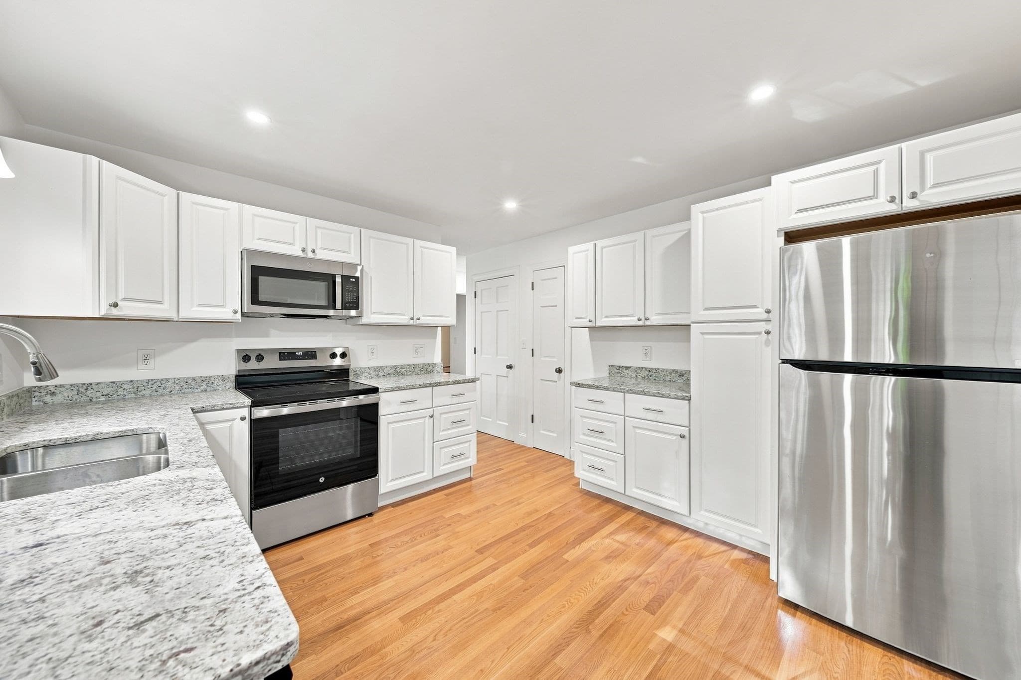 Single Family Residence at 23 Bradford Street, North Andover MA 01845, North Andover, photo 11 of 36