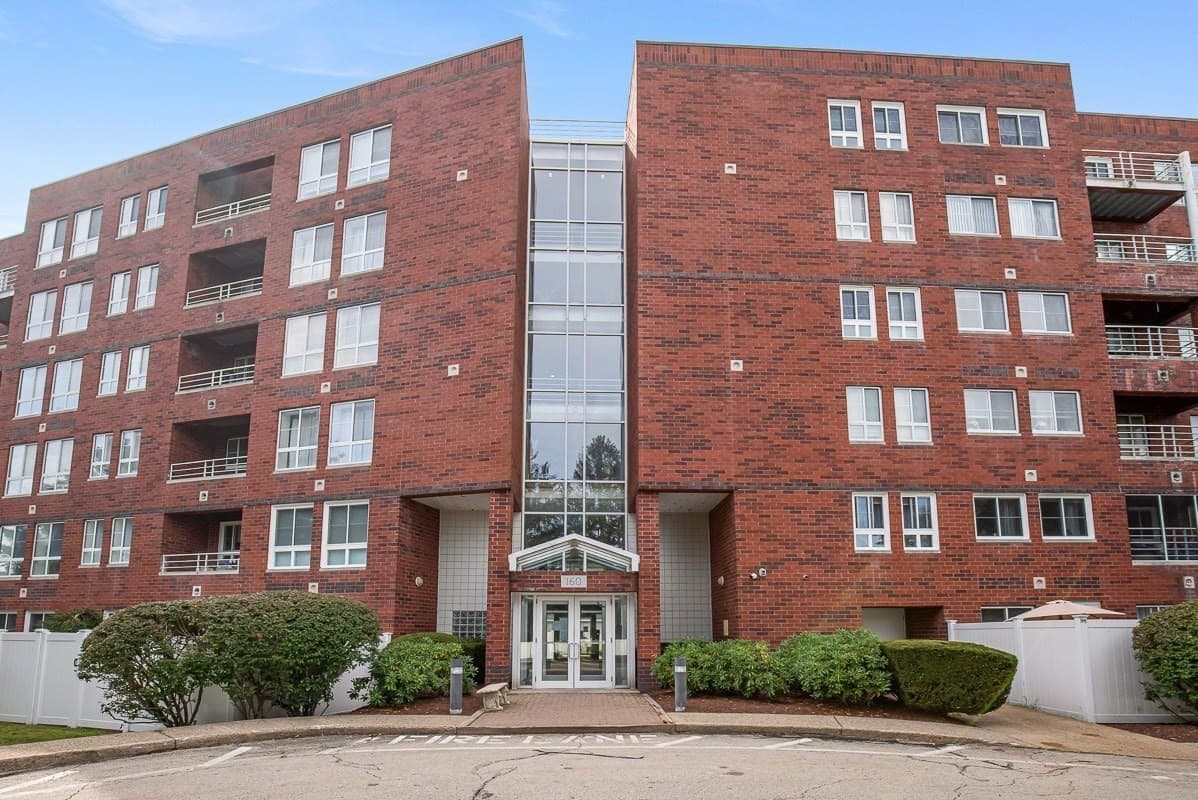 Condominium at 160 Burkhall St # 604, Weymouth MA 02190, Weymouth, photo 2 of 38