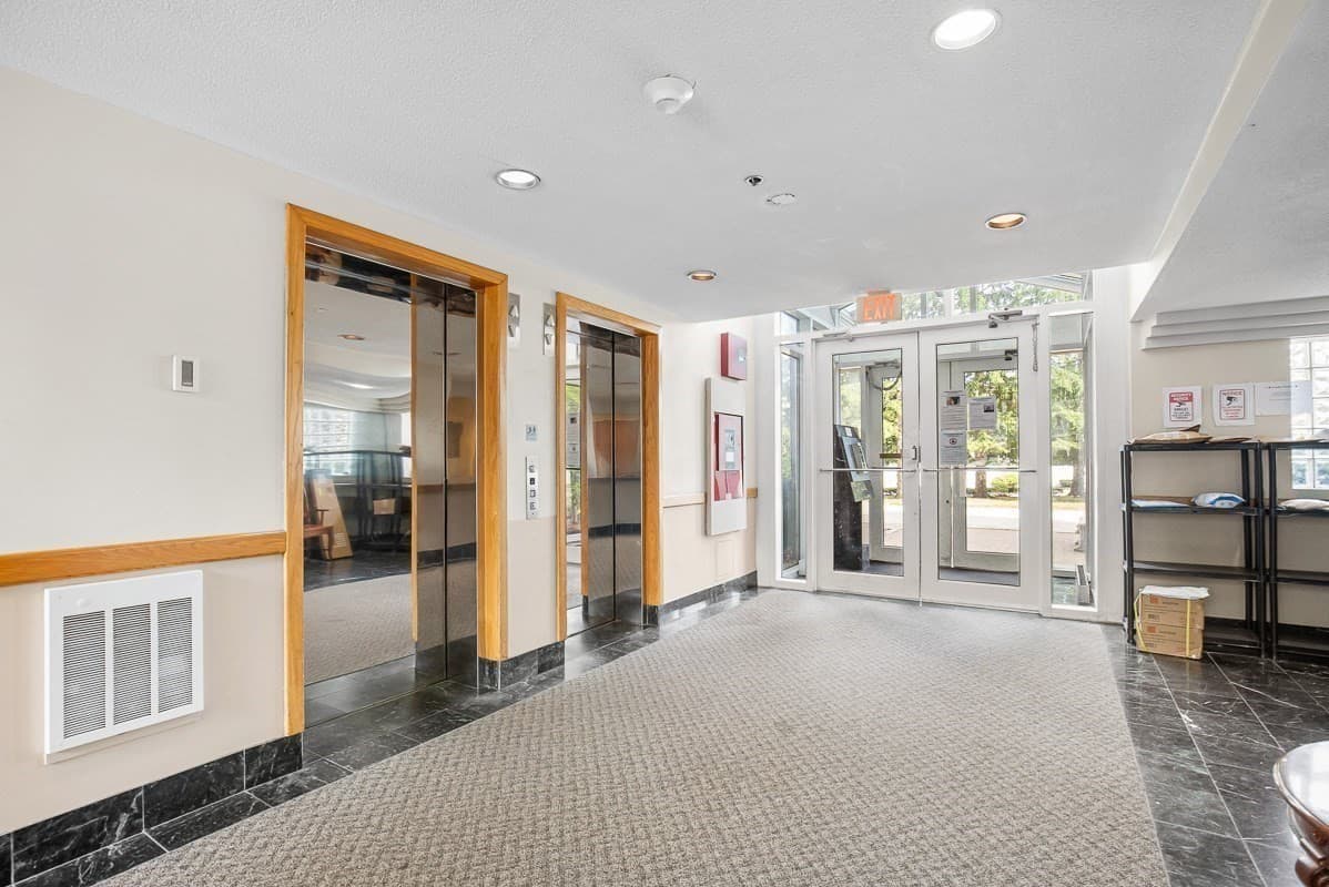 Condominium at 160 Burkhall St # 604, Weymouth MA 02190, Weymouth, photo 4 of 38