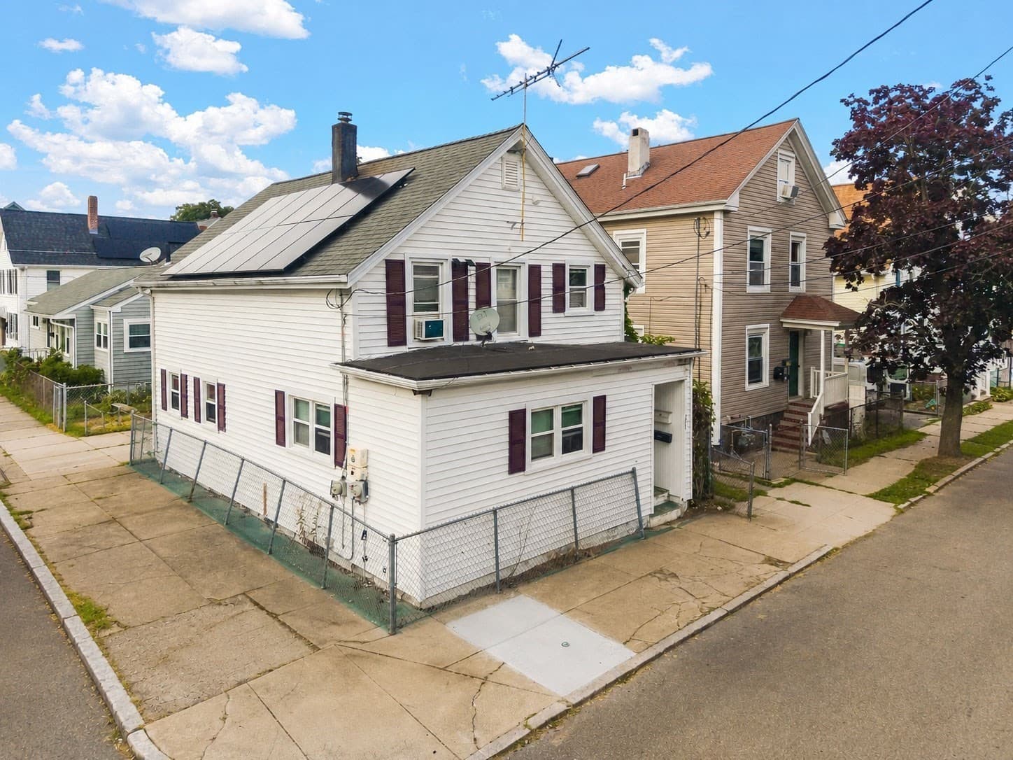 Single Family Residence at 257 Austin St, New Bedford MA 02740, New Bedford, photo 6 of 22