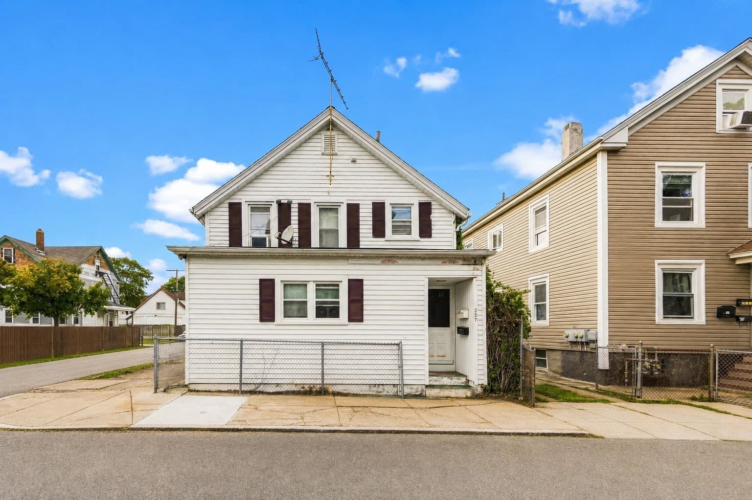 257 Austin St, New Bedford MA 02740