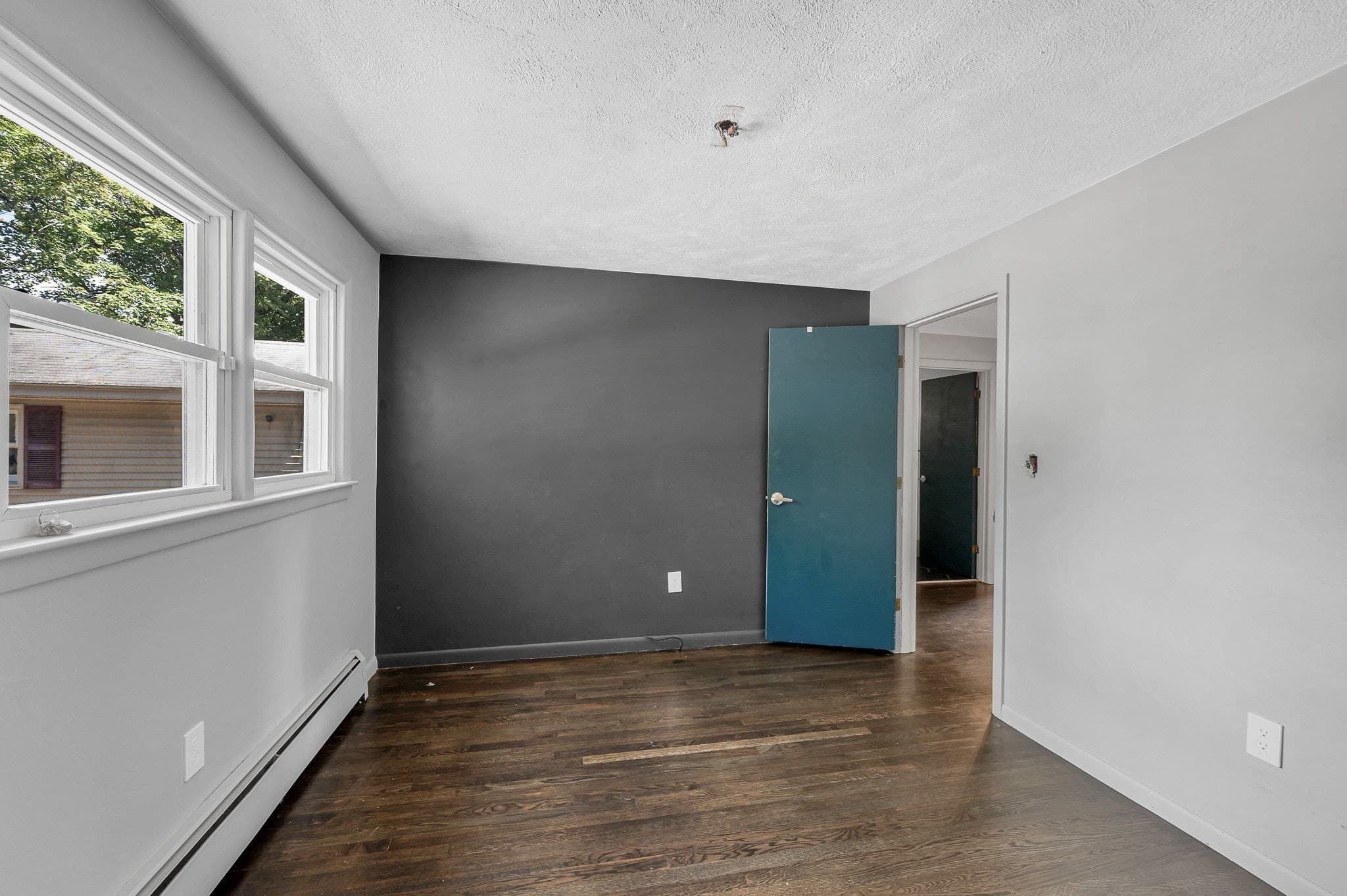 Single Family Residence at 113 Halley Rd, Lowell MA 01854, Lowell, photo 7 of 34