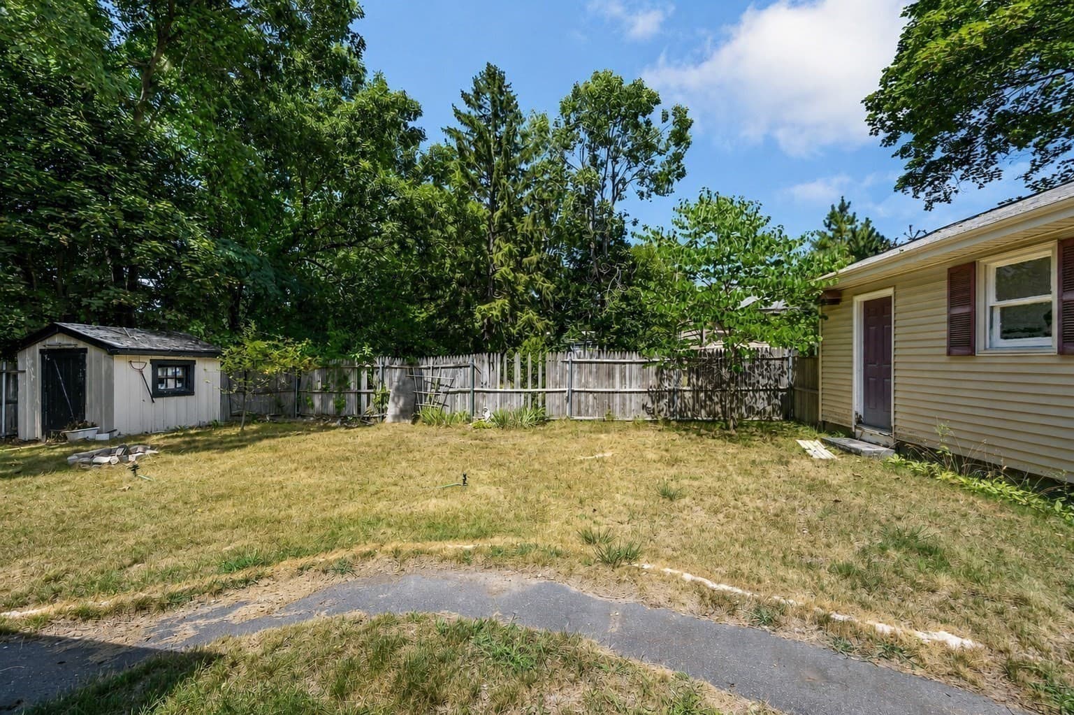 Single Family Residence at 113 Halley Rd, Lowell MA 01854, Lowell, photo 32 of 34