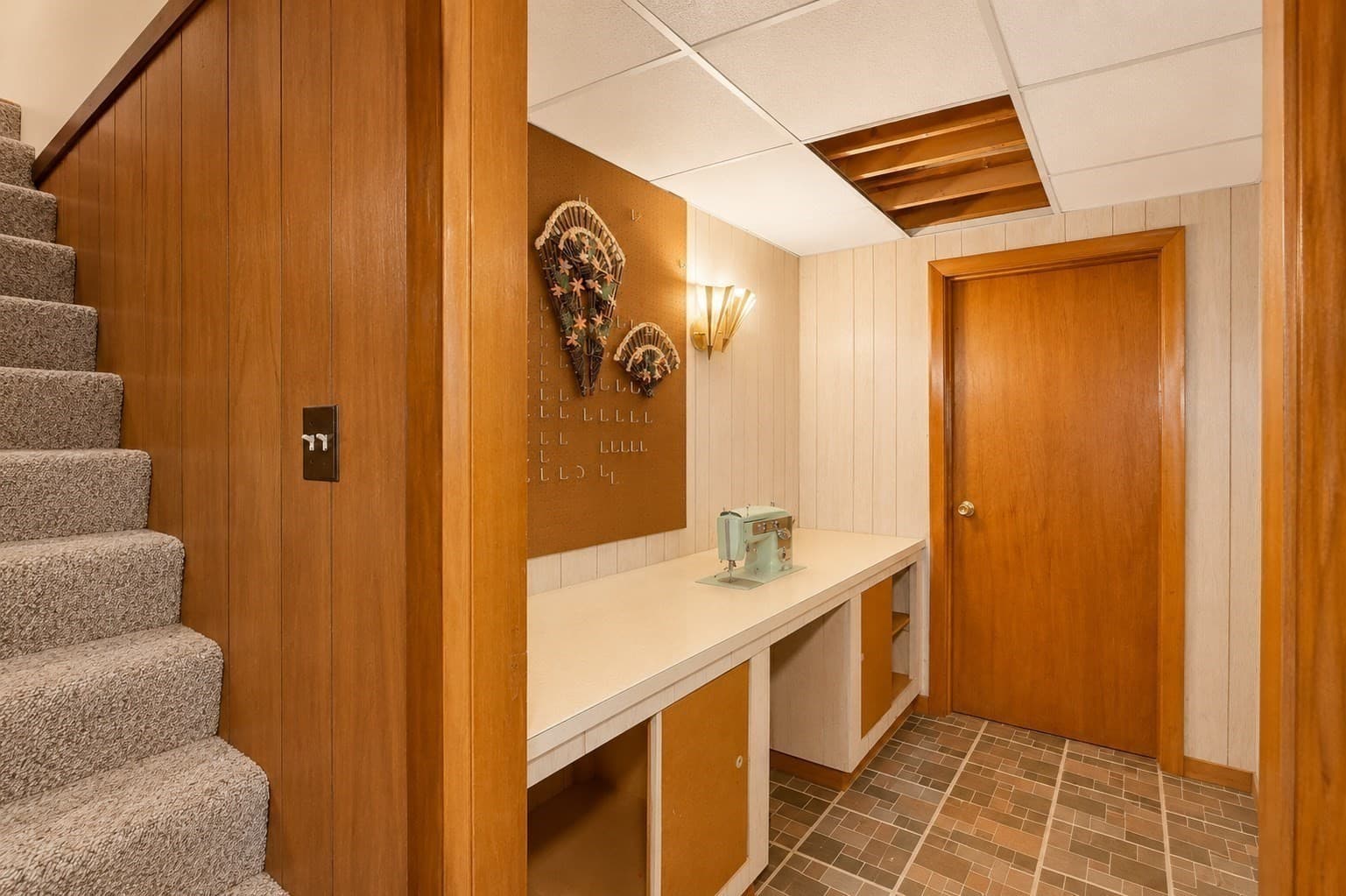 Single Family Residence at 113 Halley Rd, Lowell MA 01854, Lowell, photo 14 of 34