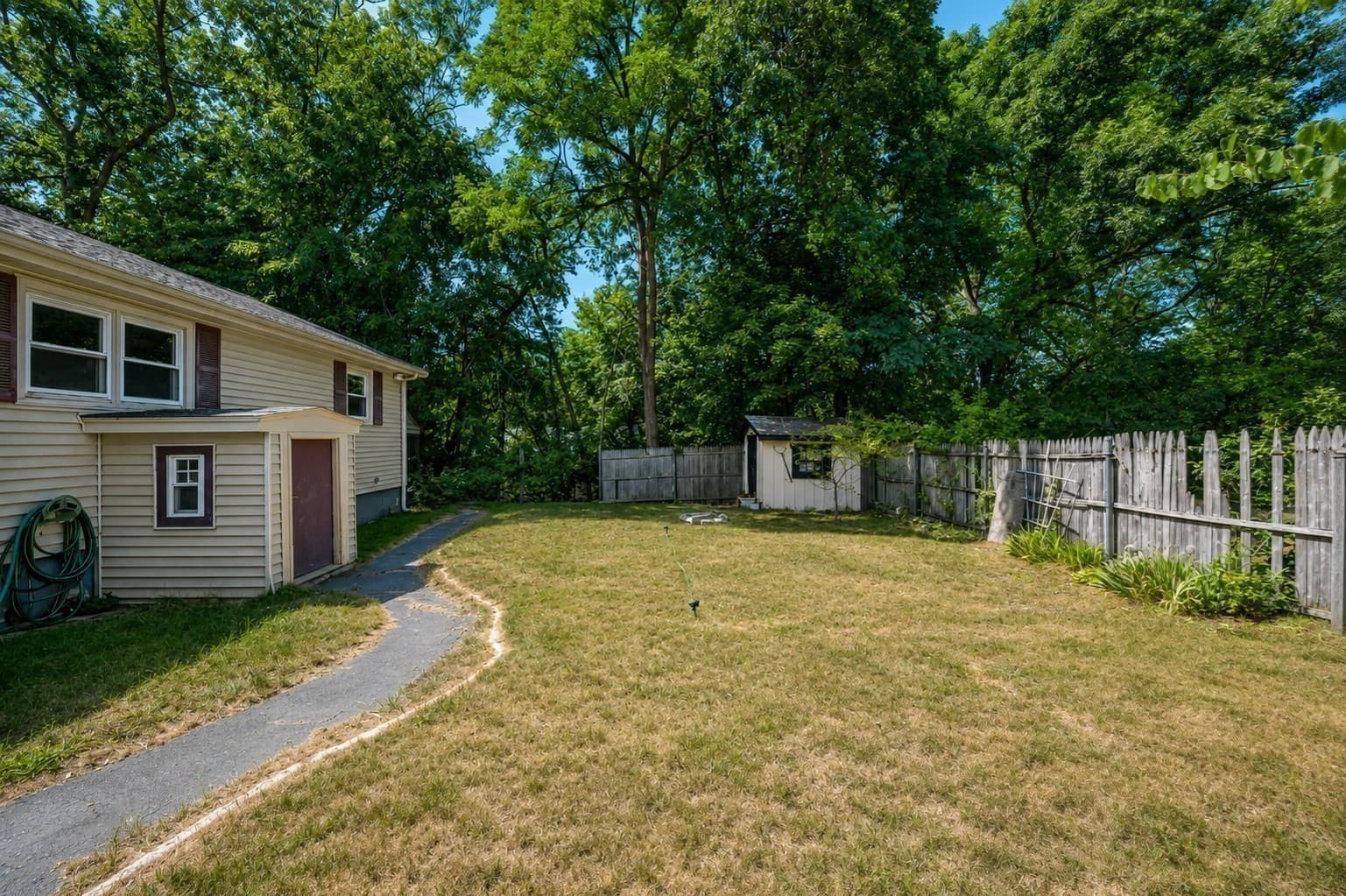 Single Family Residence at 113 Halley Rd, Lowell MA 01854, Lowell, photo 31 of 34
