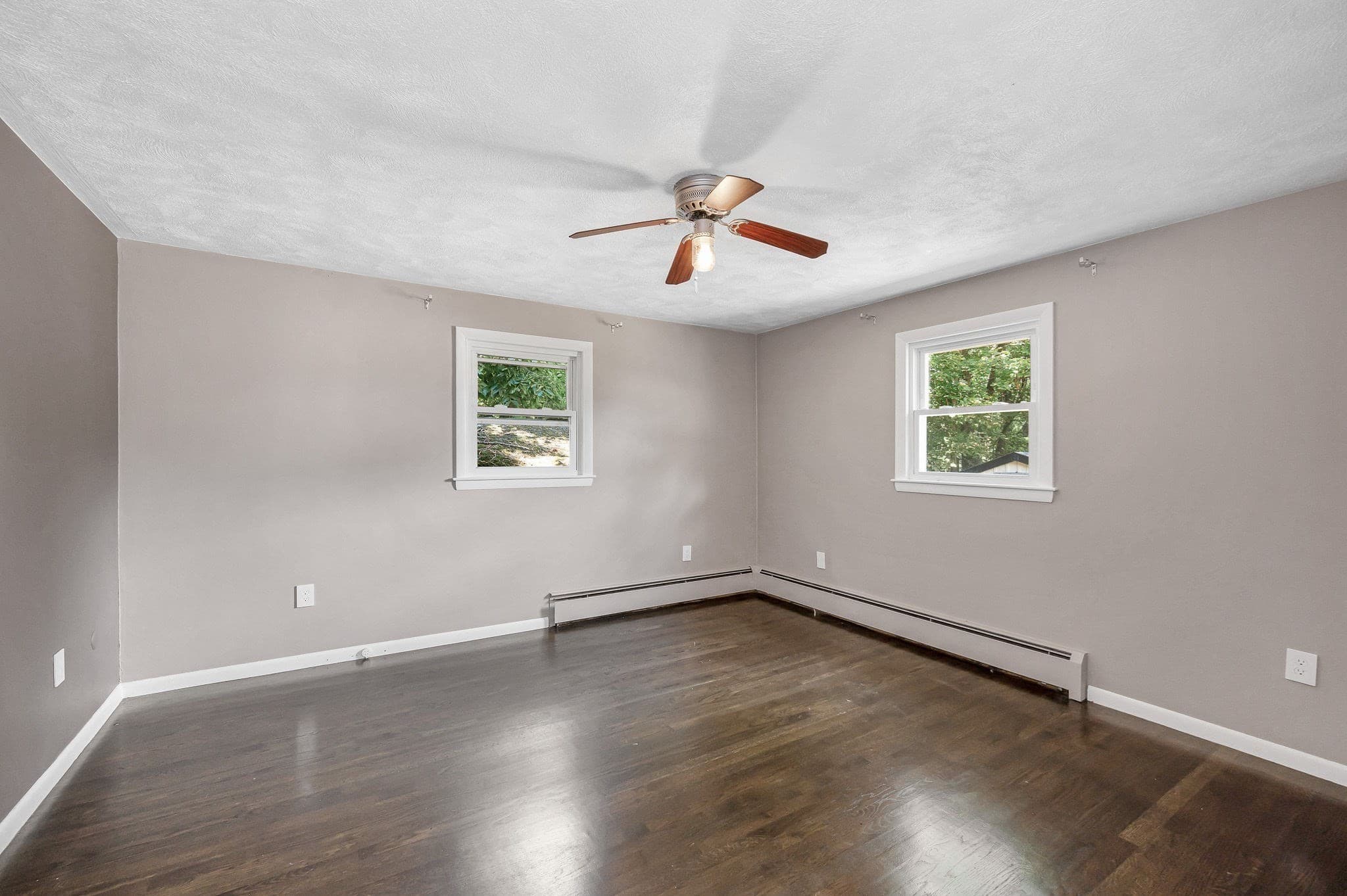 Single Family Residence at 113 Halley Rd, Lowell MA 01854, Lowell, photo 8 of 34