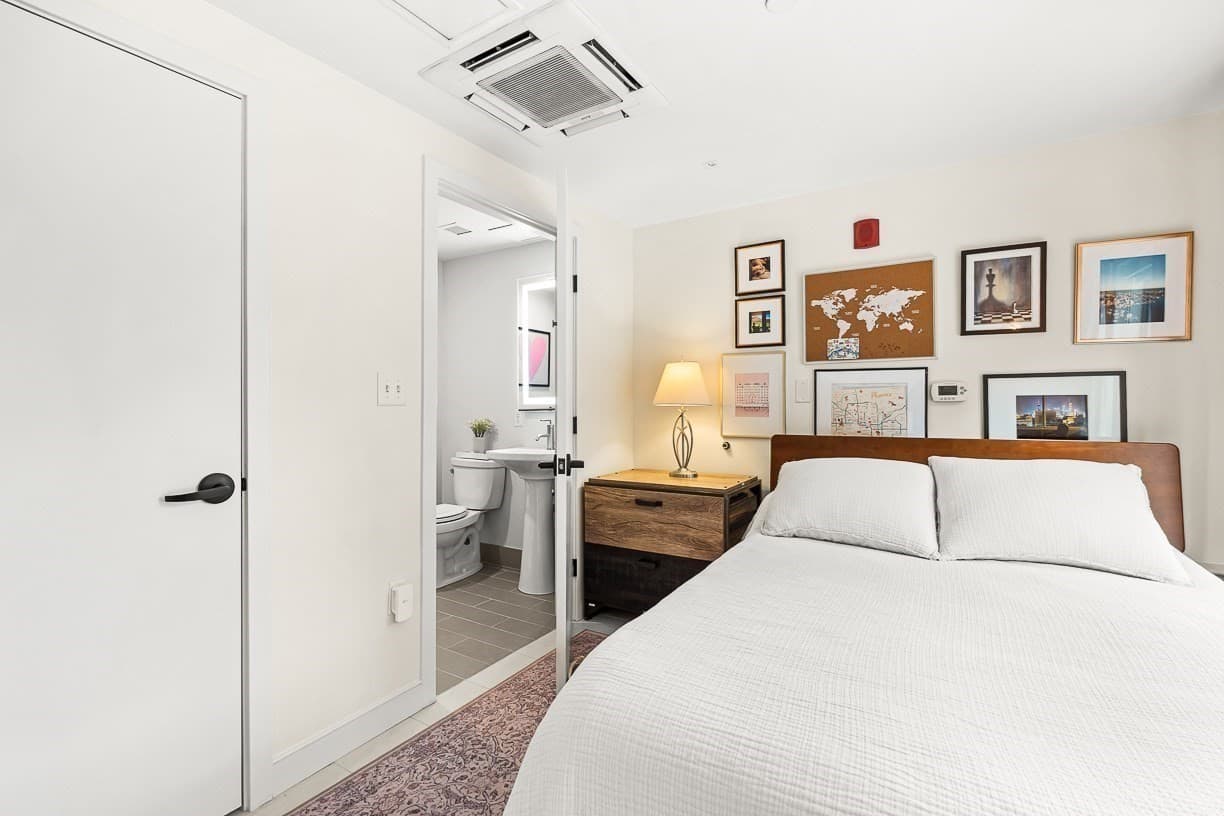 Condominium at 104 Liverpool St # 104, Boston MA 02128, Boston, photo 8 of 38