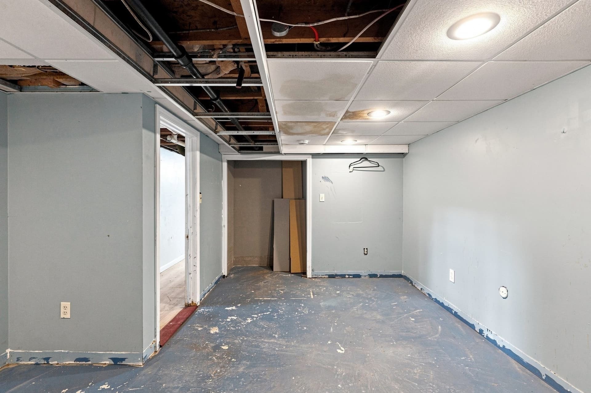 Single Family Residence at 37 Highland Avenue, Leominster MA 01453, photo 16 of 27