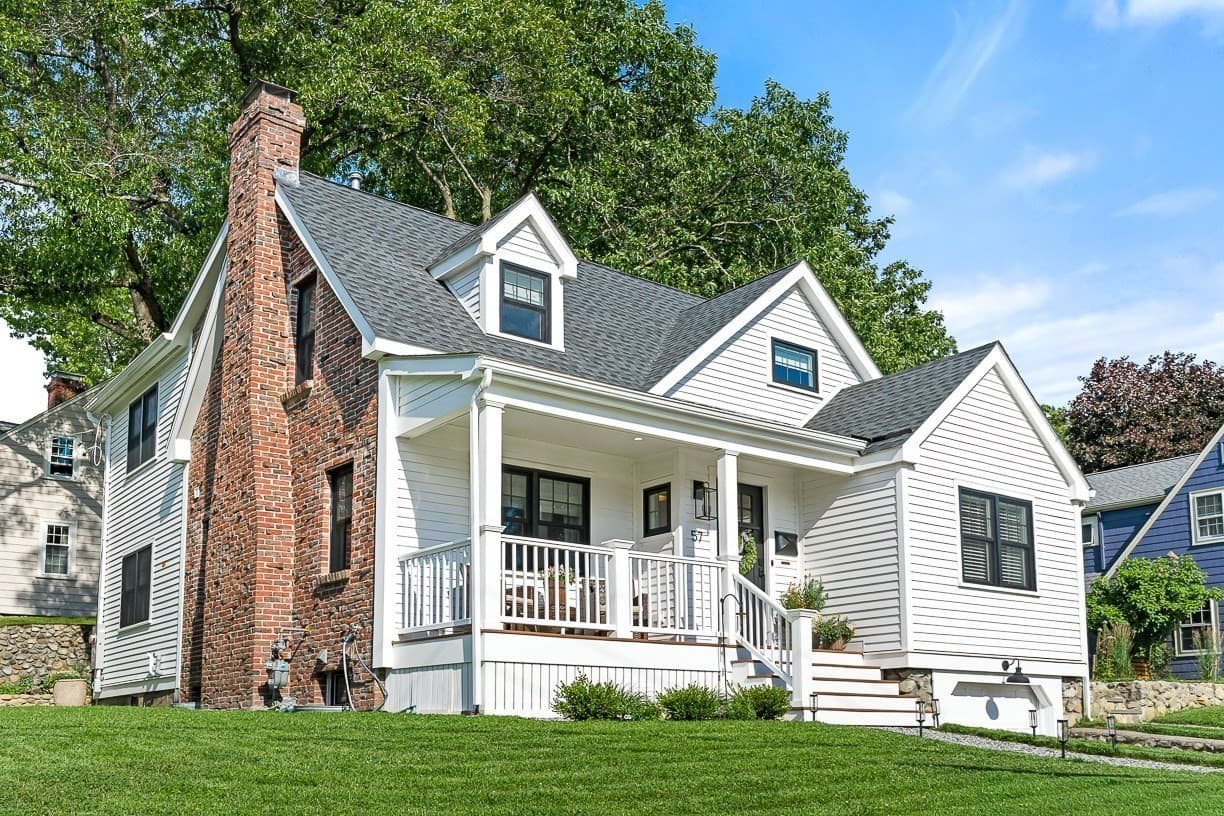 57 Glendale Ave, Melrose MA 02176