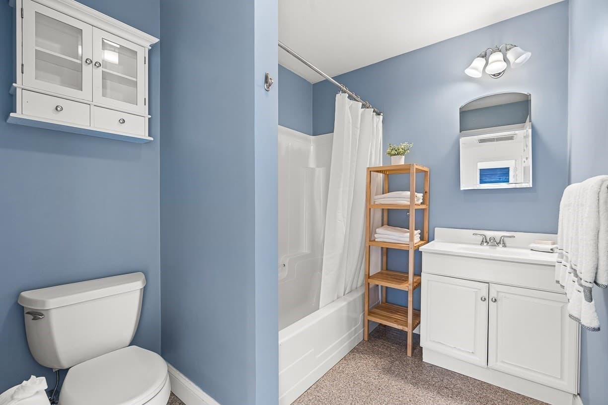 Condominium at 37 Pond St # 1, Waltham MA 02451, photo 16 of 21