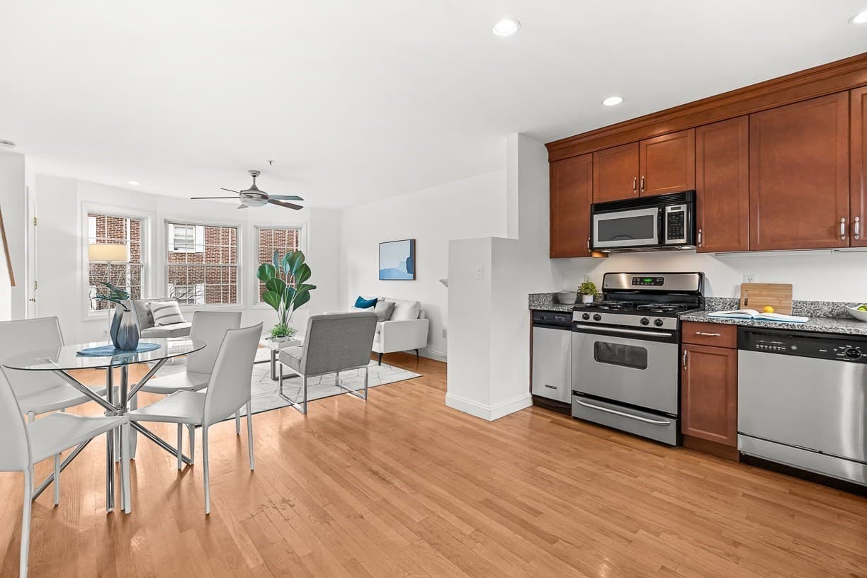 Condominium at 37 Pond St # 1, Waltham MA 02451, photo 7 of 21