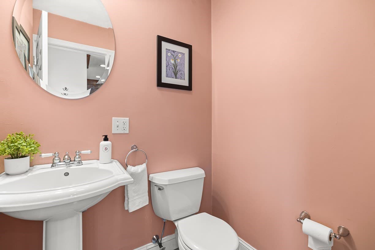 Condominium at 37 Pond St # 1, Waltham MA 02451, photo 9 of 21