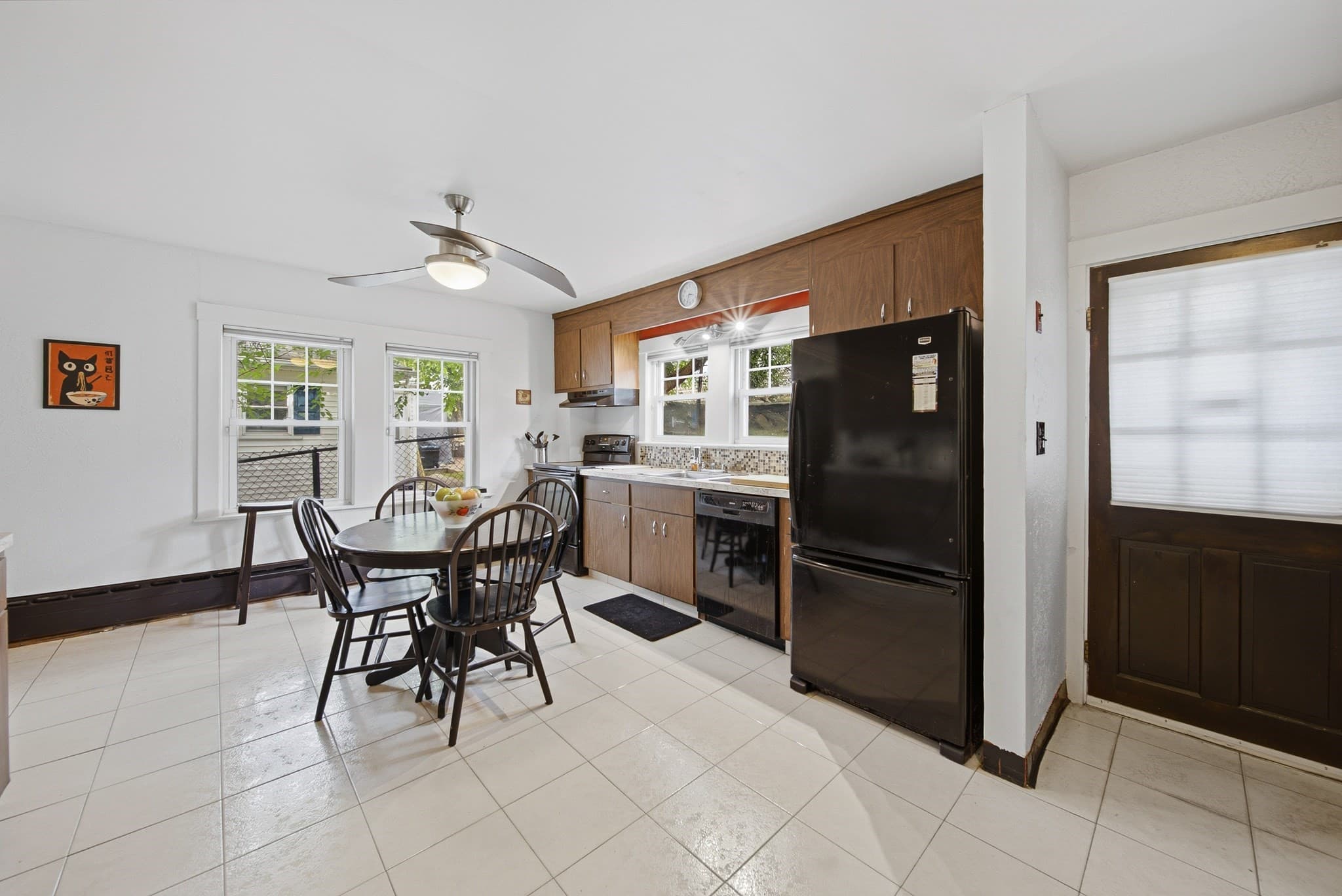 Single Family Residence at 227 Fulton St, Medford MA 02155, Medford, photo 7 of 32