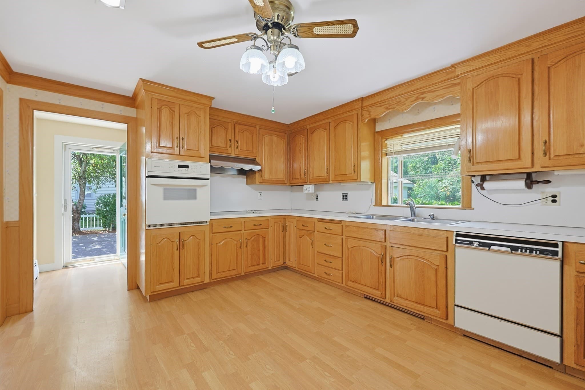 Single Family Residence at 22 Hodges St, Mansfield MA 02048, Mansfield, photo 7 of 42