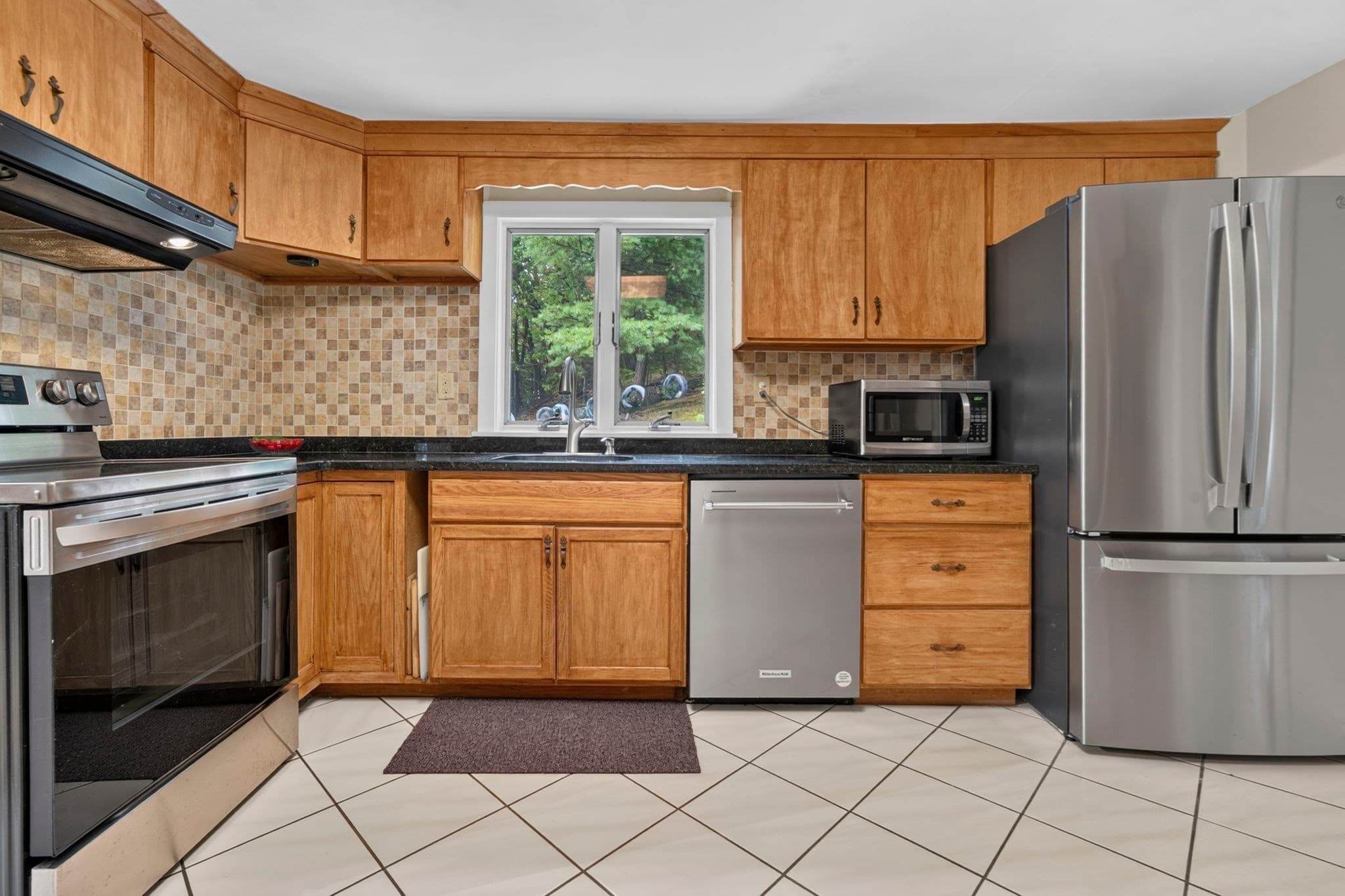 Single Family Residence at 23 Fisher Terrace, Woburn MA 01801, Woburn, photo 13 of 36