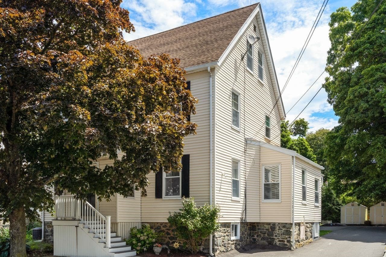 Condominium at 9 Tappan St # 9, Melrose MA 02176, Melrose, photo 2 of 22