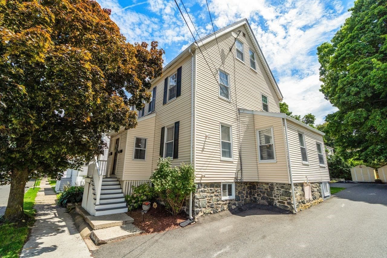 9 Tappan St # 9, Melrose MA 02176