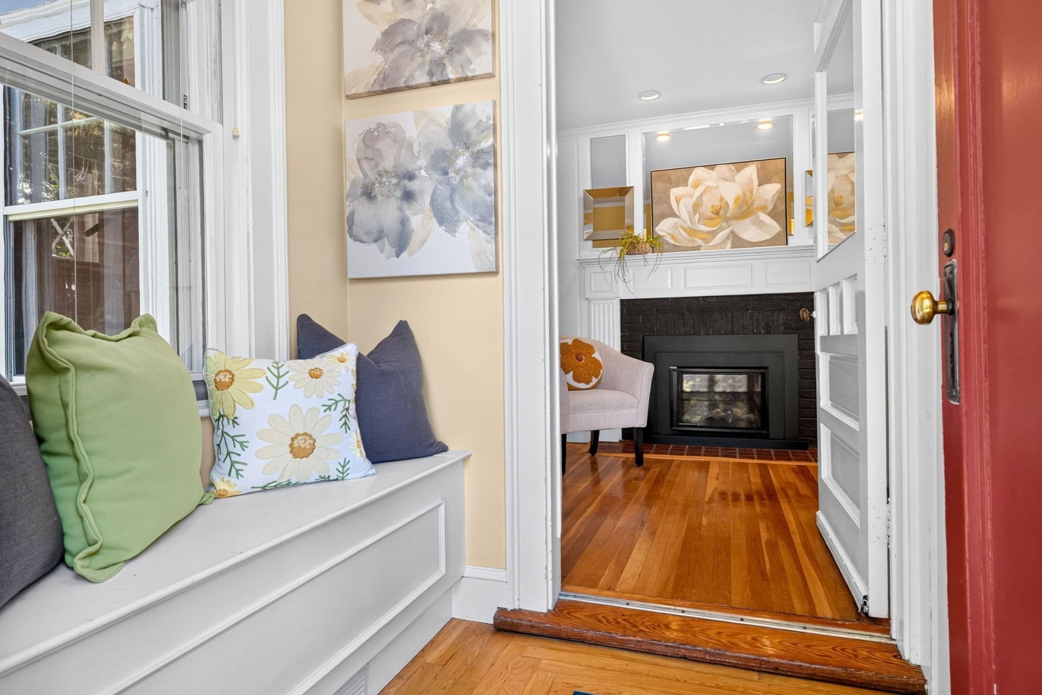 Single Family Residence at 7 Dexter Road, Wellesley MA 02482, Wellesley, photo 2 of 22