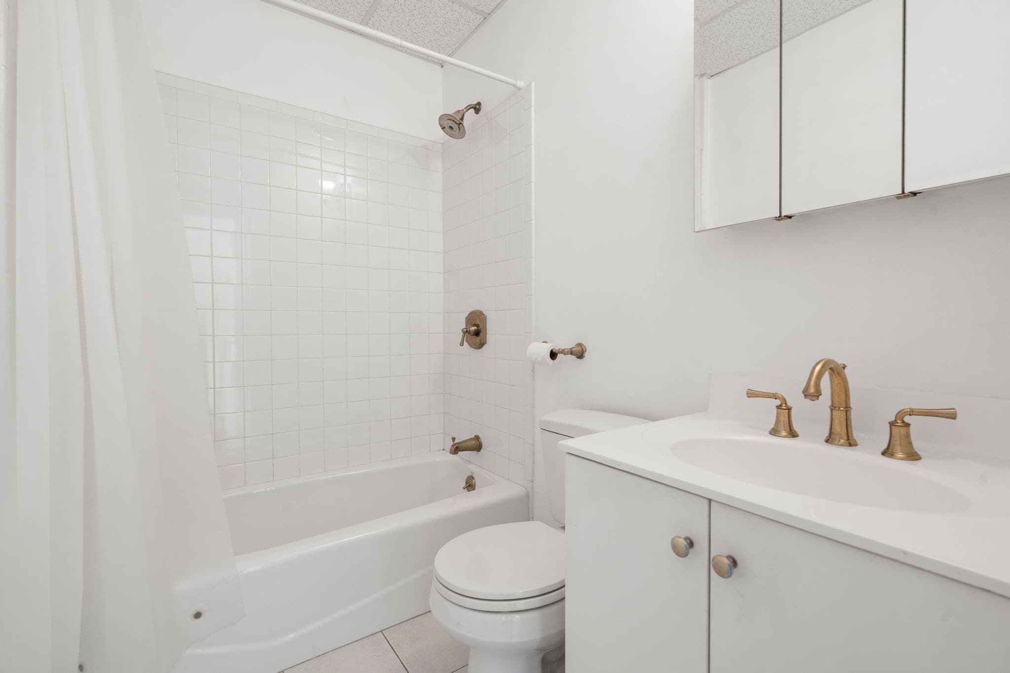 Condominium at 483 Beacon Street, Boston MA 02115, photo 10 of 13