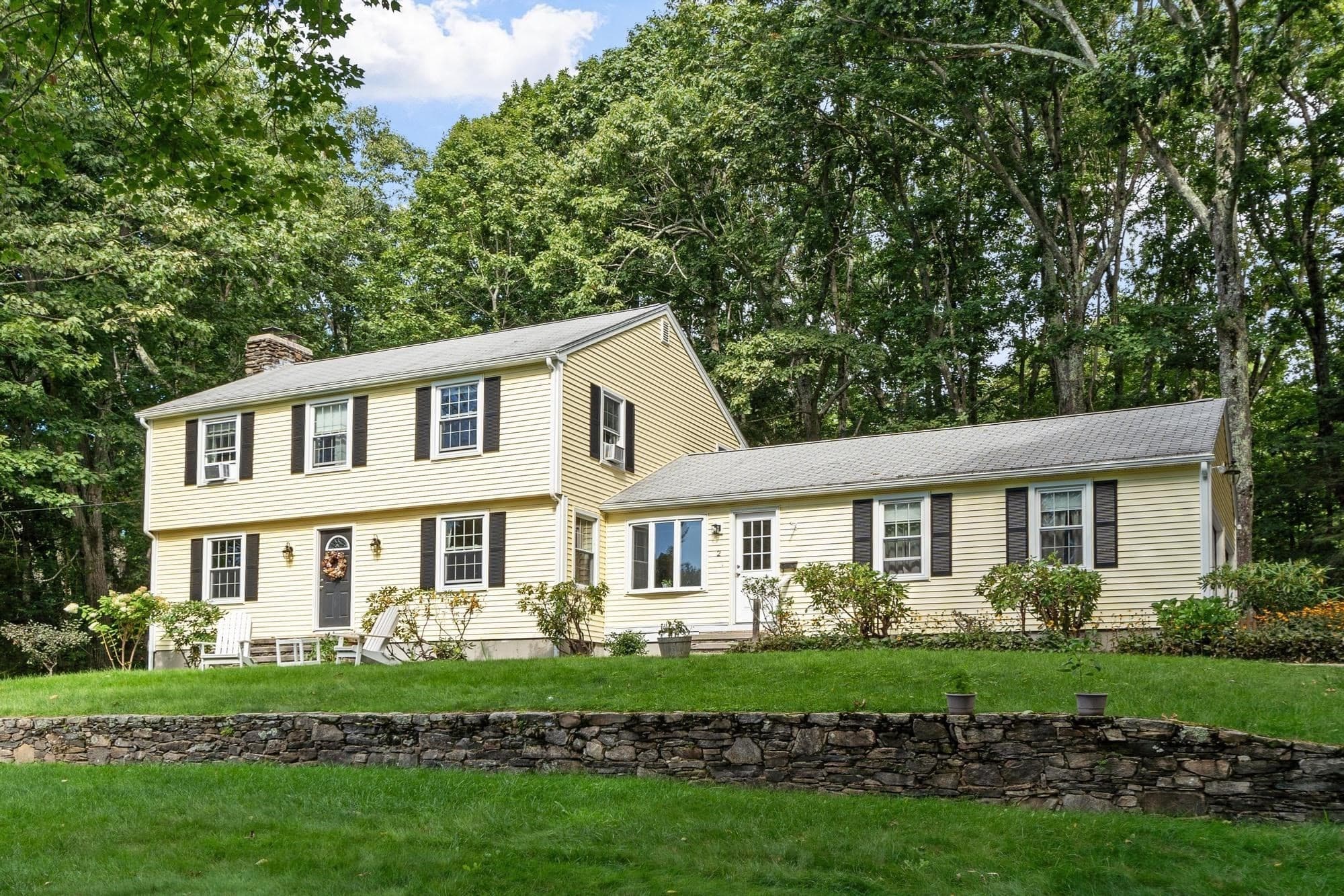 2 Nipmuc Rd, Paxton MA 01612