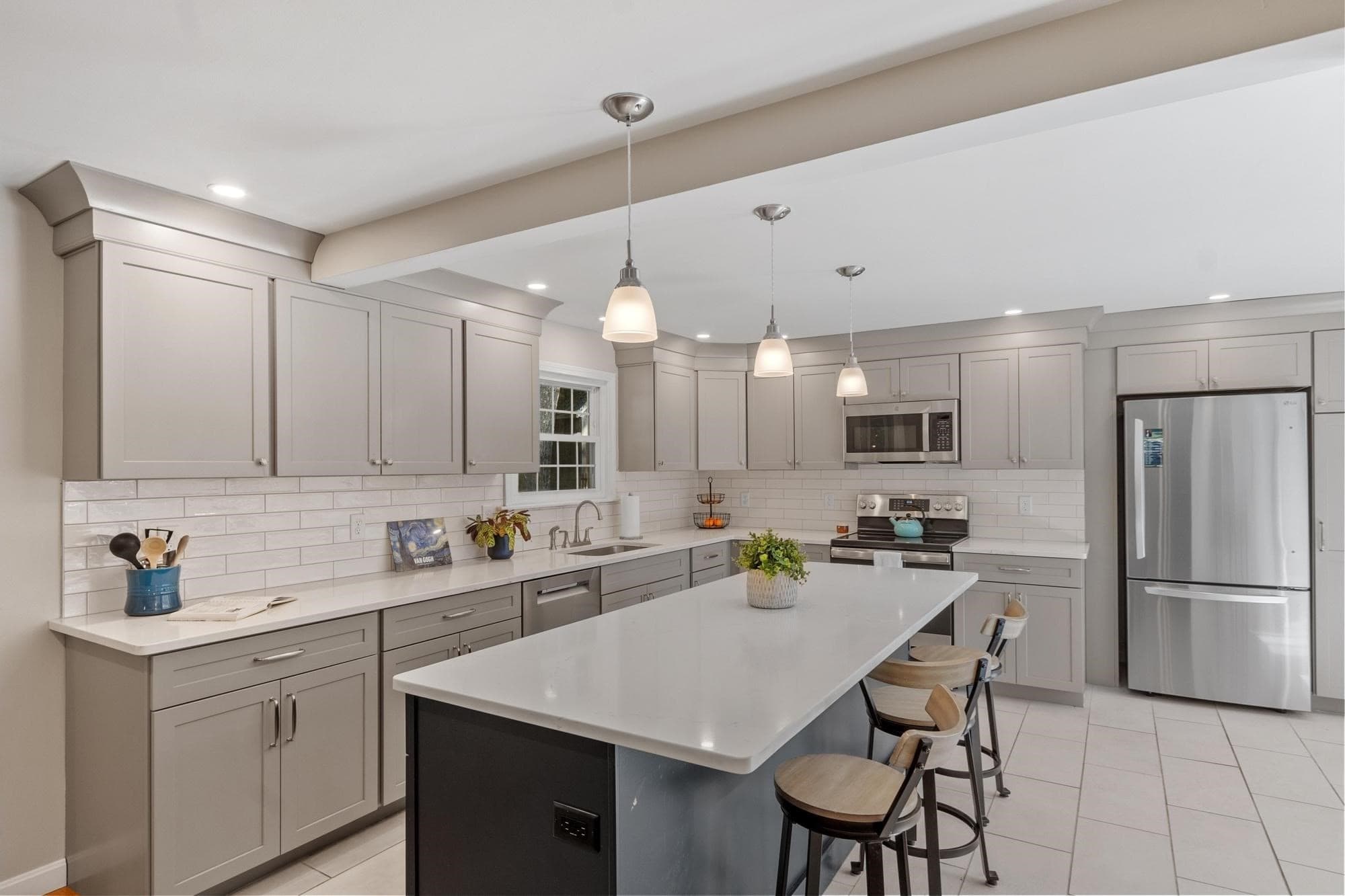 Single Family Residence at 2 Nipmuc Rd, Paxton MA 01612, Paxton, photo 9 of 39